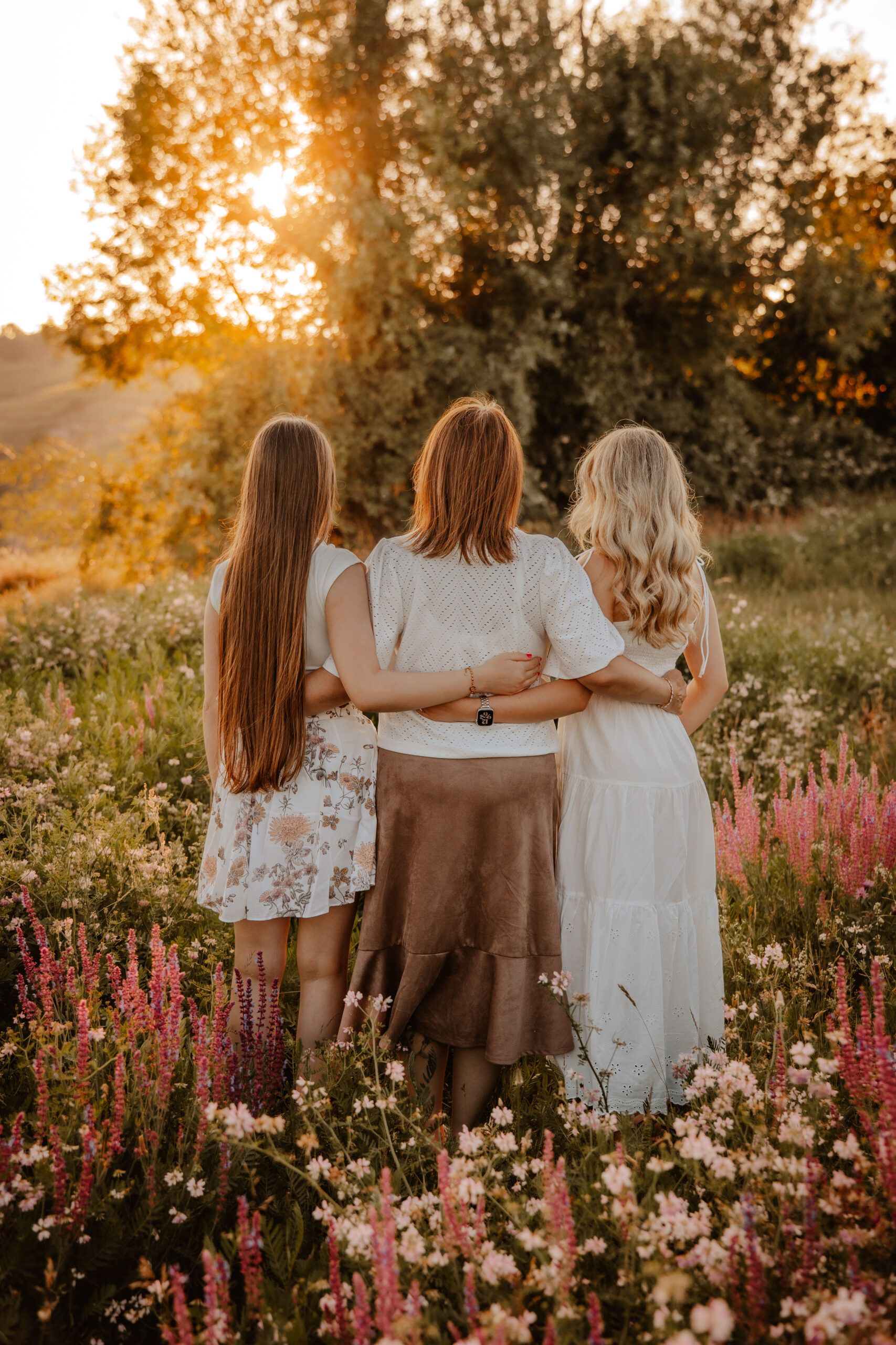 natürliches Babybauchshooting nähe Stuttgart, Heilbronn & Ludwigsburg outdoor