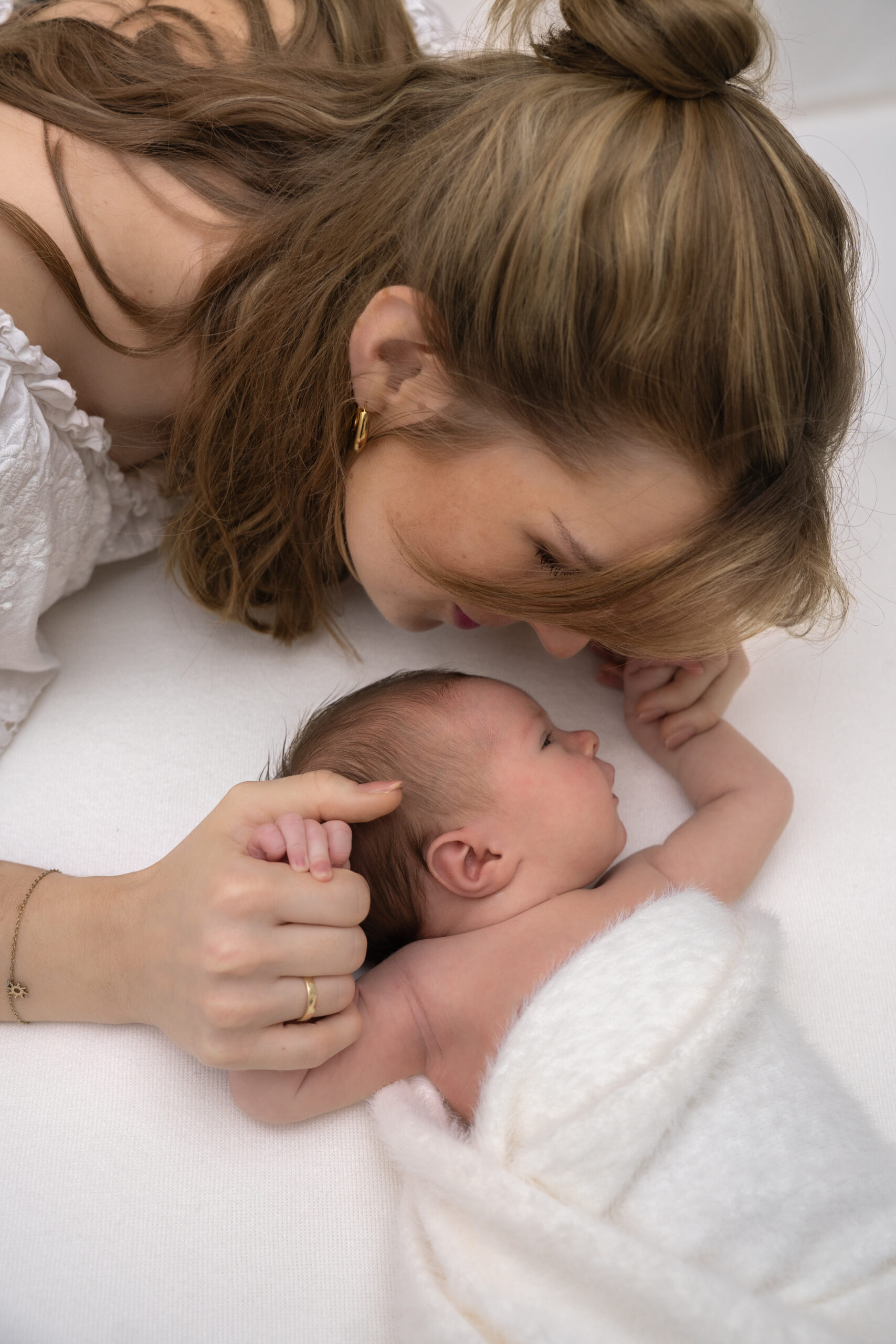 Newbornshooting & Neugeborenenshooting zwischen Stuttgart, Heilbronn & Ludwigsburg (Besigheim, Freiberg, Bönnigheim, Brackenheim, Illsfeld, Mundelsheim, Großbottwar, Aspach, Bietigheim-Bissingen)