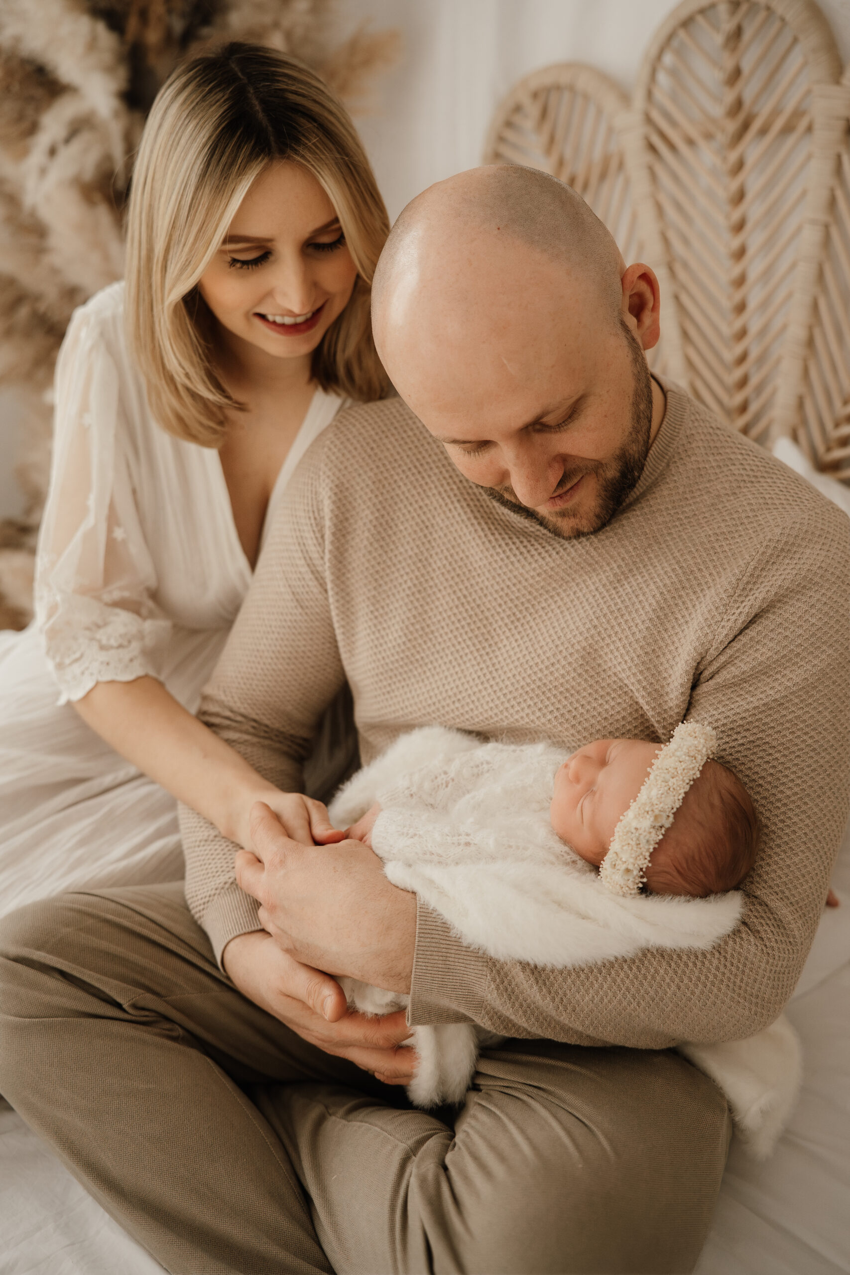 Fotostudio_Babybauchshooting_Familienshooting_Neugeborenenshooting_Stuttgart_Ludwigsburg_Heilbronn_Aspach_Besigheim_Bönnigheim_Mundelsheim_Hessigheim_Illsfeld_Pleidelsheim_Kornwestheim_Sinsheim_Neckarsulm_Fotograf