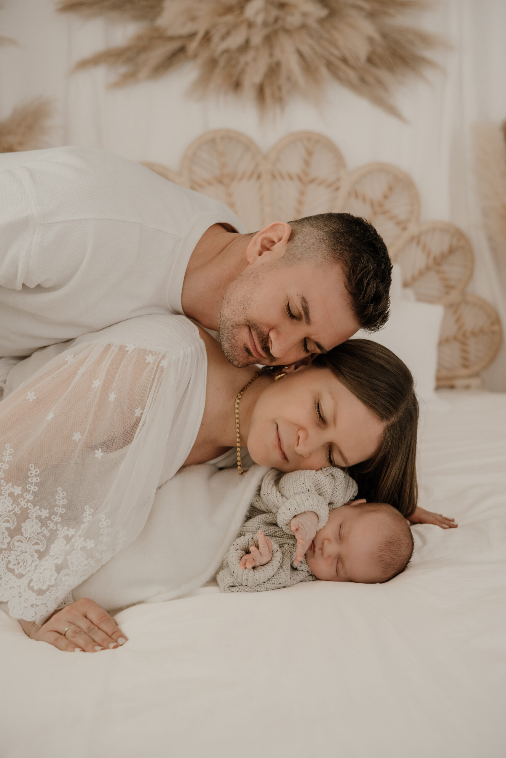 Fotostudio_Babybauchshooting_Familienshooting_Neugeborenenshooting_Stuttgart_Ludwigsburg_Heilbronn_Aspach_Besigheim_Bönnigheim_Mundelsheim_Hessigheim_Illsfeld_Pleidelsheim_Kornwestheim_Sinsheim_Neckarsulm_Fotograf