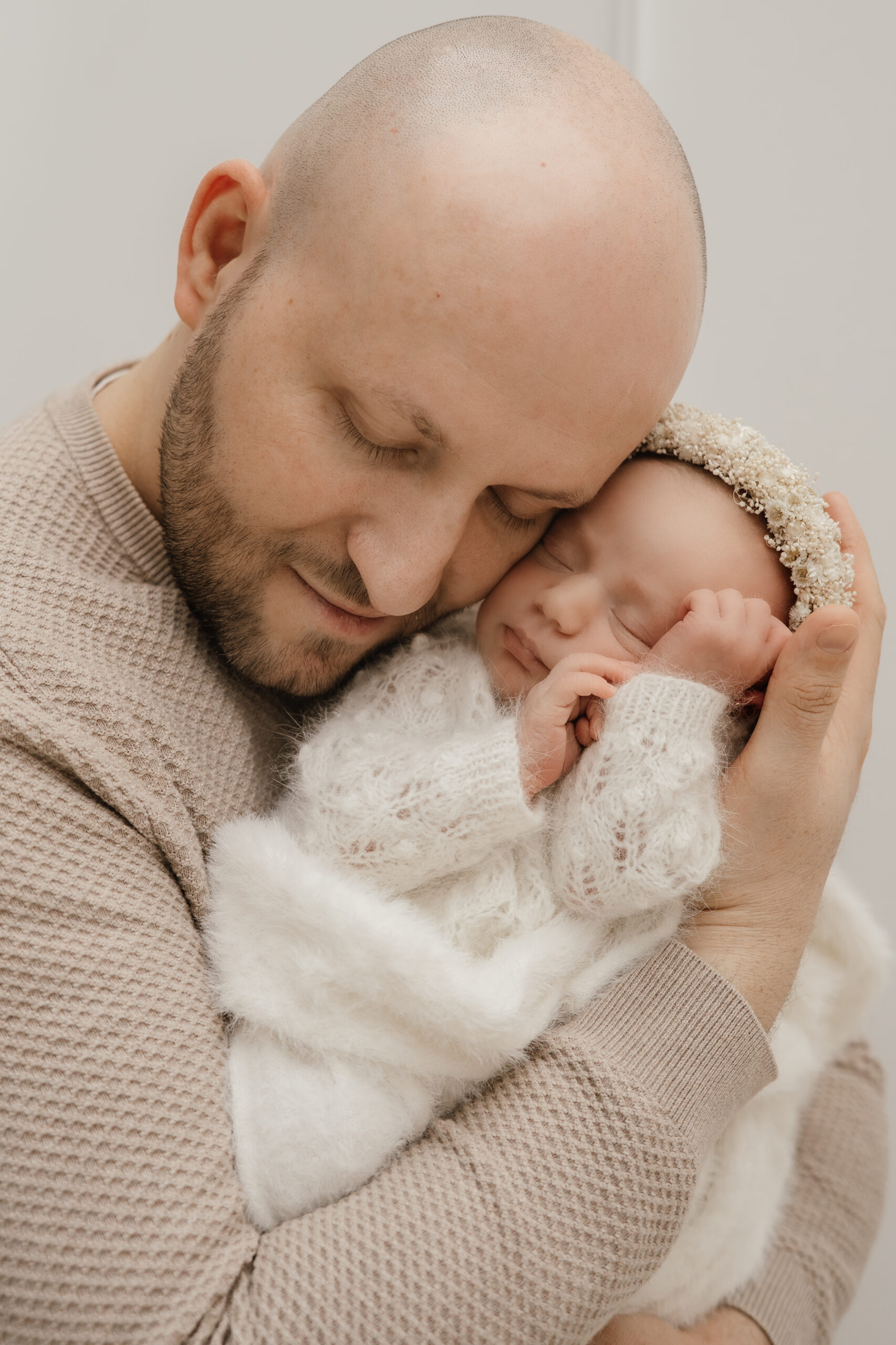 Fotostudio_Babybauchshooting_Familienshooting_Neugeborenenshooting_Stuttgart_Ludwigsburg_Heilbronn_Aspach_Besigheim_Bönnigheim_Mundelsheim_Hessigheim_Illsfeld_Pleidelsheim_Kornwestheim_Sinsheim_Neckarsulm_Fotograf