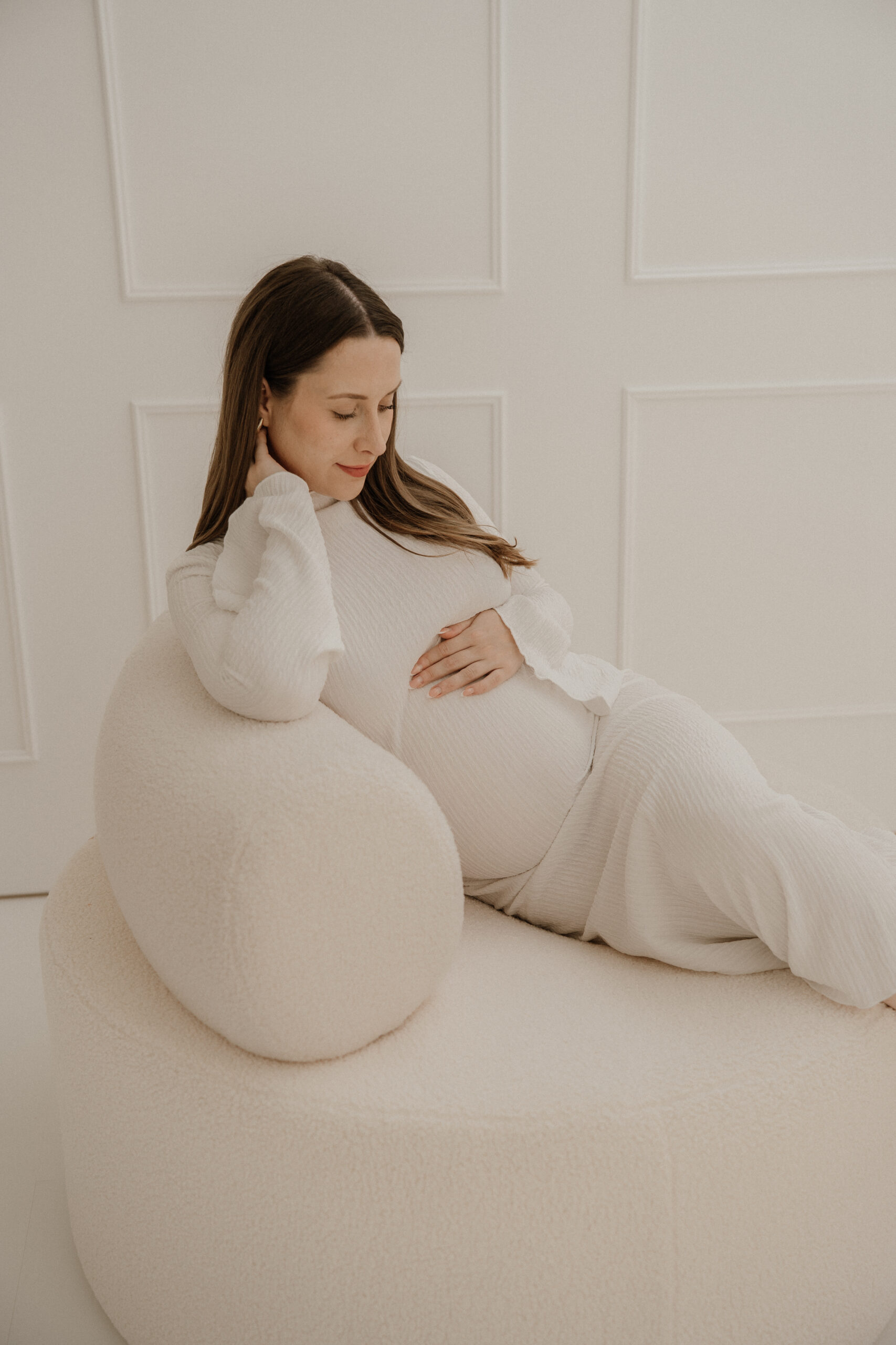 Babybauchshooting im Studio in Ludwigsburg